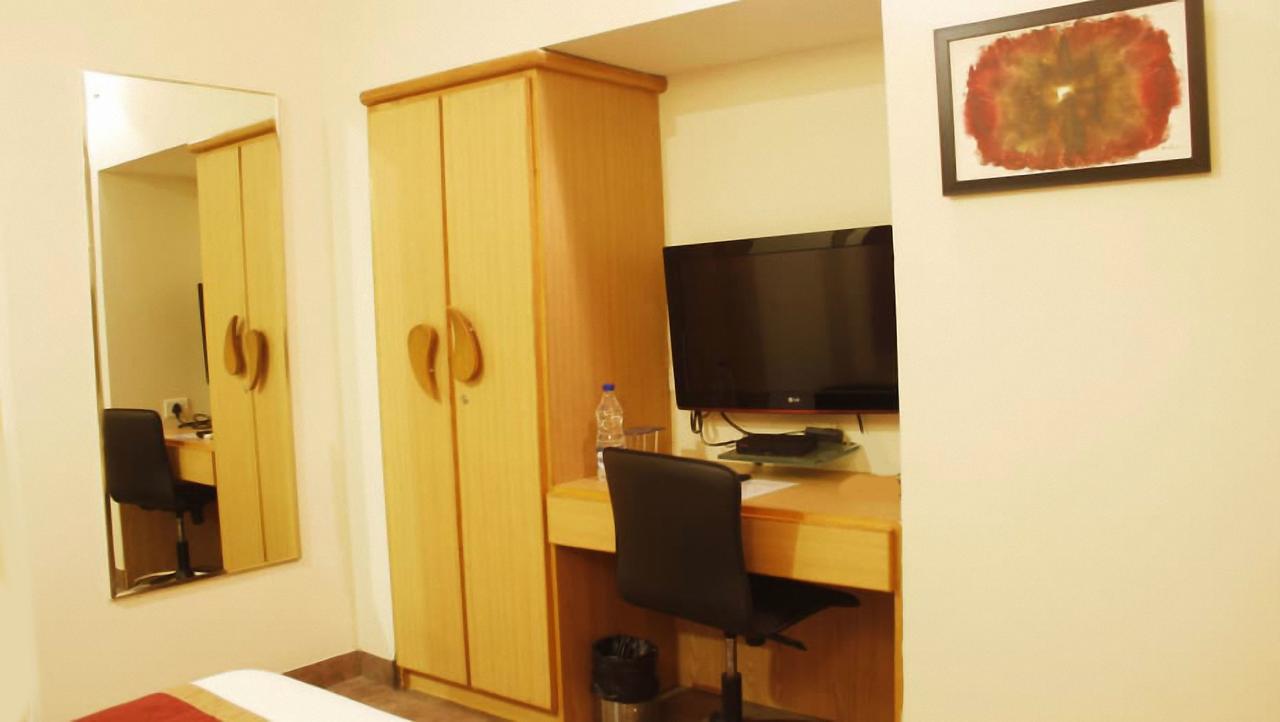 Classic Luxury Service Apartments Visákhapatnam Kültér fotó