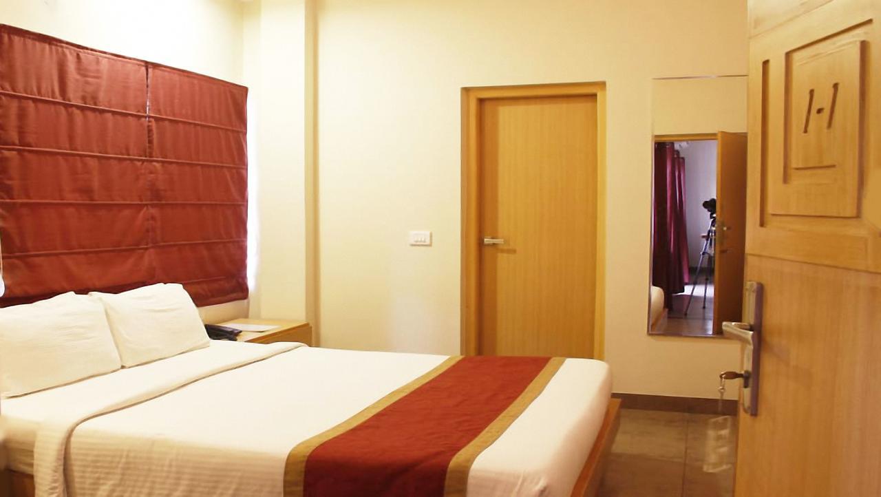Classic Luxury Service Apartments Visákhapatnam Kültér fotó
